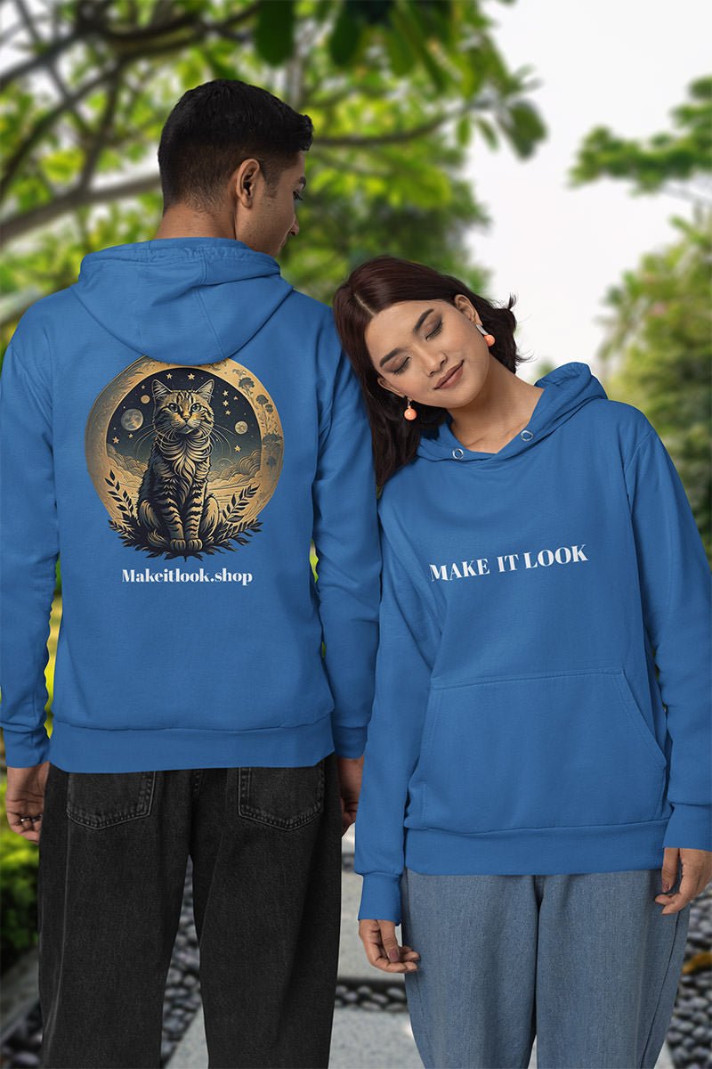 Hoodie „Cat of Golden Ring“: eine Katze mit goldenem Glanz vor Mond und Sternenhimmel, Ansicht 14