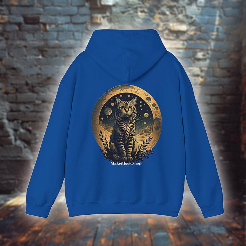 Hoodie „Cat of Golden Ring“: eine Katze mit goldenem Glanz vor Mond und Sternenhimmel, Ansicht 12