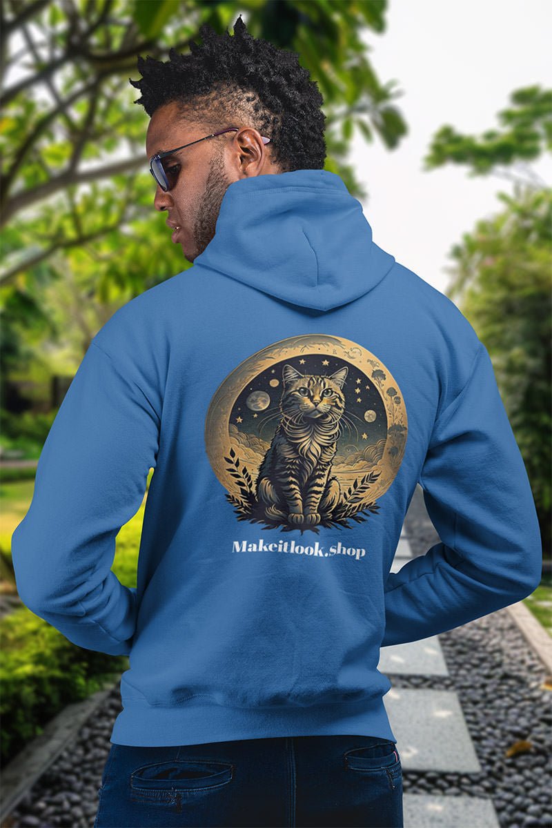 Hoodie „Cat of Golden Ring“: eine Katze mit goldenem Glanz vor Mond und Sternenhimmel, Ansicht 13
