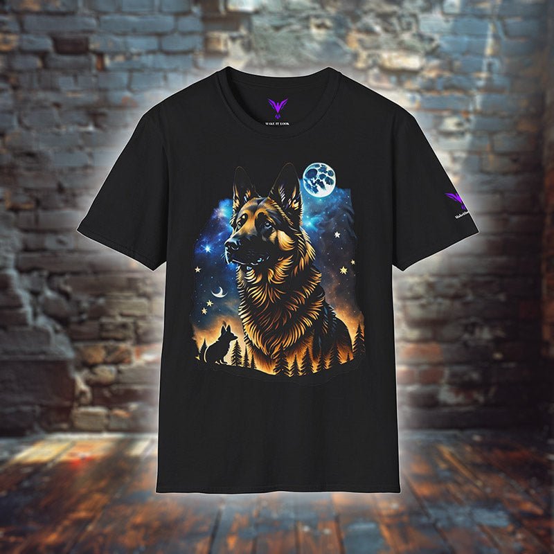 Hunde T-Shirt „Galactic Watchful Guardians“ in Schwarz, Vorderseite mit Schäferhund und blauem Vollmond