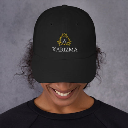 Karizma – Premium Cap mit stilvollem Scheren - Logo im Hexagon - Rahmen - Caps - Make it look - Karizma – Premium Cap mit stilvollem Scheren - Logo im Hexagon - Rahmen