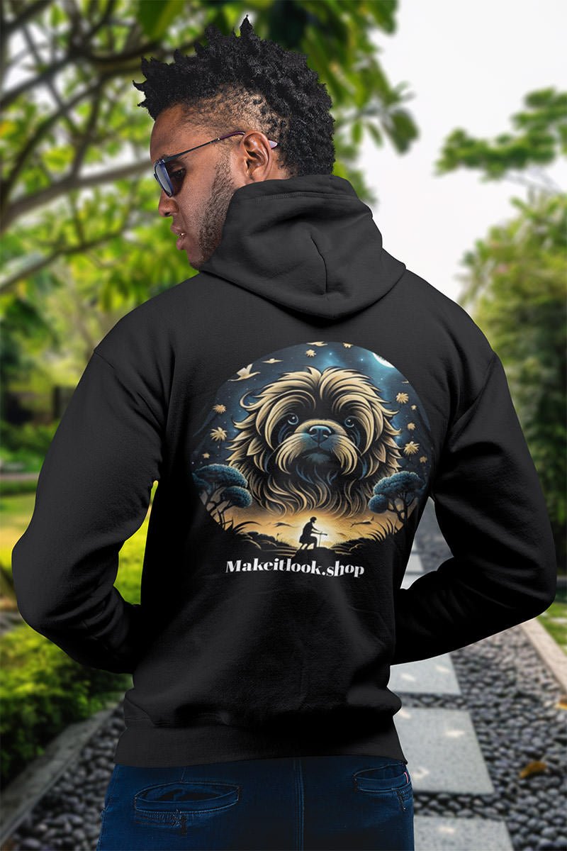 Hoodie „Midnight Blossom Pup“: ein Lhasa Apso unter dem Mond in nächtlicher Landschaft, Ansicht 3