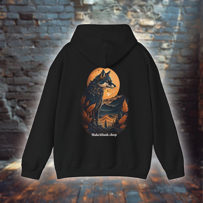 Schwarzer Unisex-Hoodie „Wolfen Sunscape“ mit einem Wolf vor stilisierter Sonne und Bergen, Bild 1